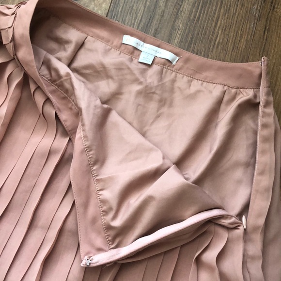 Pleated Skirt - Picture 2 of 3